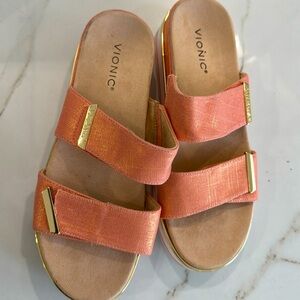New vionic sandals size 11
